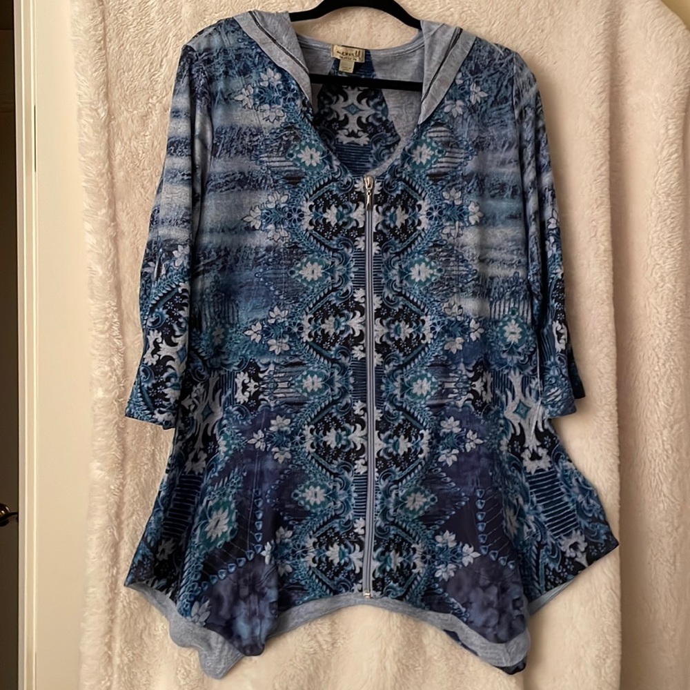 One World Hooded Sweater Zip Front